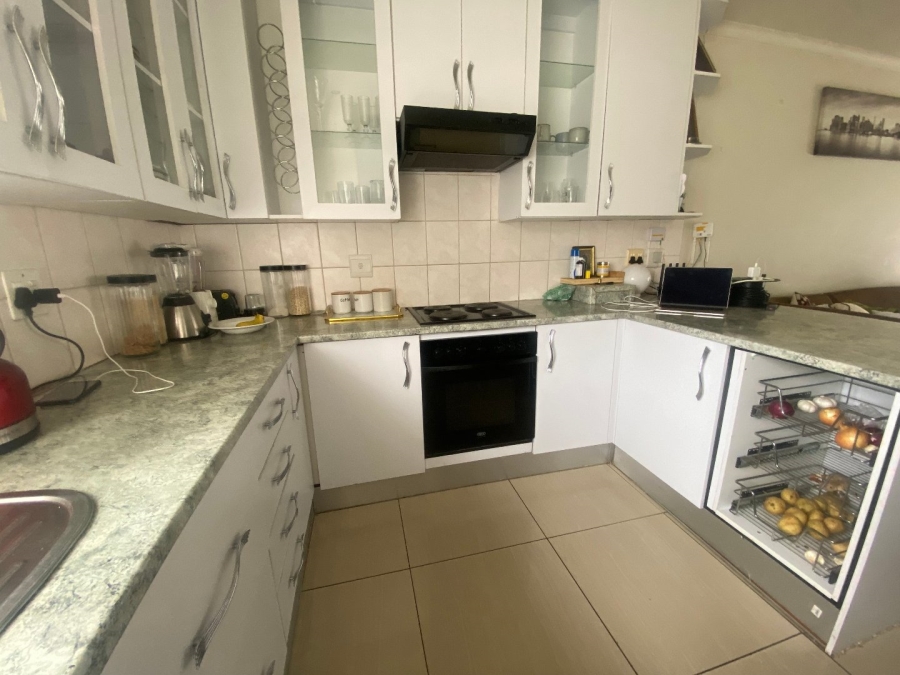 To Let 4 Bedroom Property for Rent in Gonubie Eastern Cape